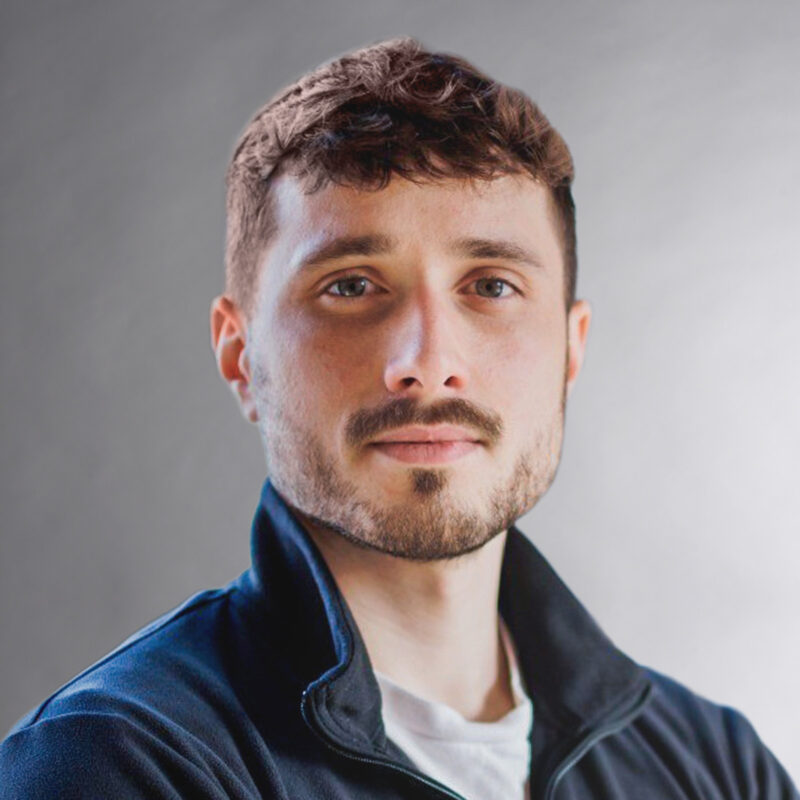 Louis Étienne-Dionne headshot